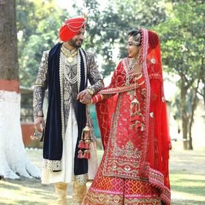 Meet your Posher, Harman sunny